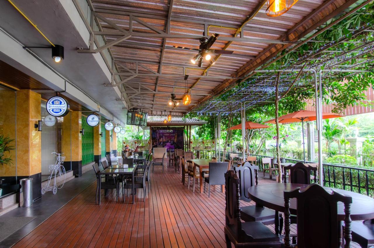 Tara Lake Bangkok Exterior photo